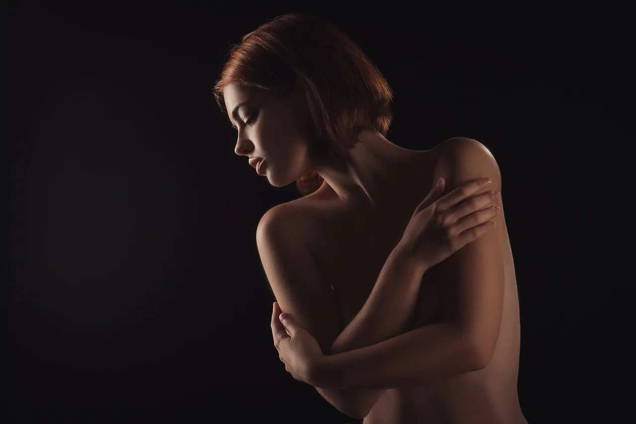 woman 1246488 1280 jpg